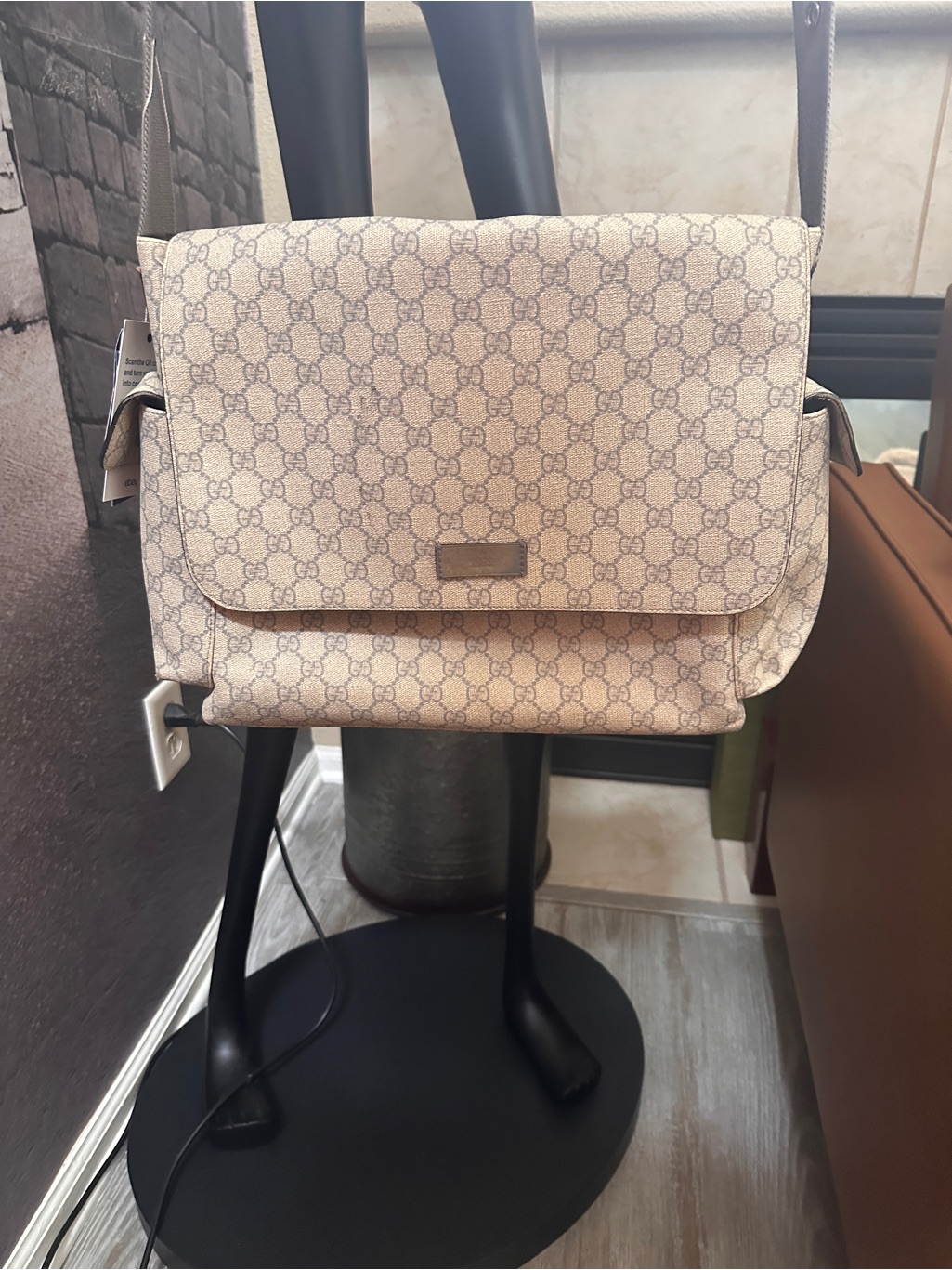 Gucci Gg Pattern Messenger Bag Beige/Gray Flap, Adjustable Strap, Outer Pockets